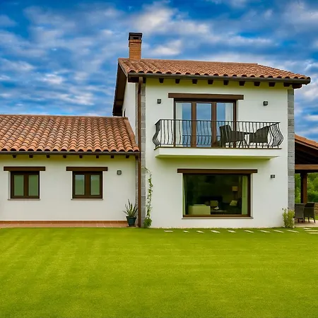 Laurel De Gulpiyuri De Llanes Villahormes