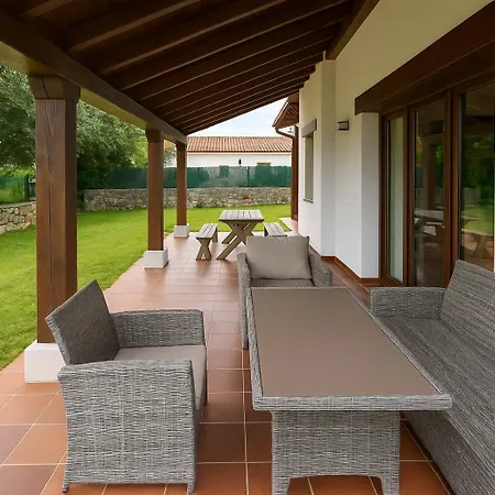 Laurel De Gulpiyuri De Llanes Villahormes