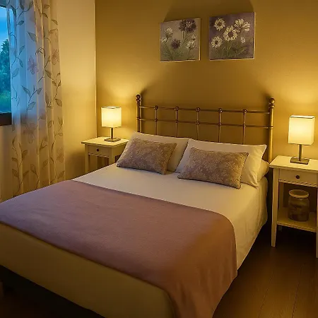 Laurel De Gulpiyuri De Llanes * Villahormes